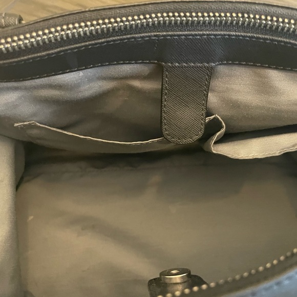 Coach Black Bag Grey Inside - Picture 9 of 14